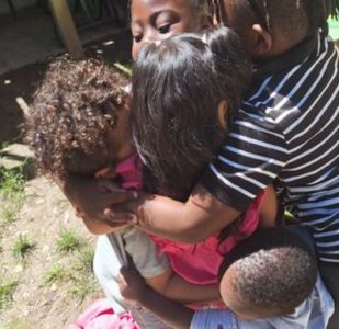 Private Montessori schools near me promoting early development